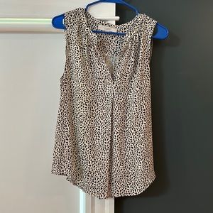 Loft Split Neck Shell Tank in Black and Tan Animal Print, size Medium